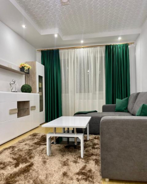 LaLy Apartament-Straja